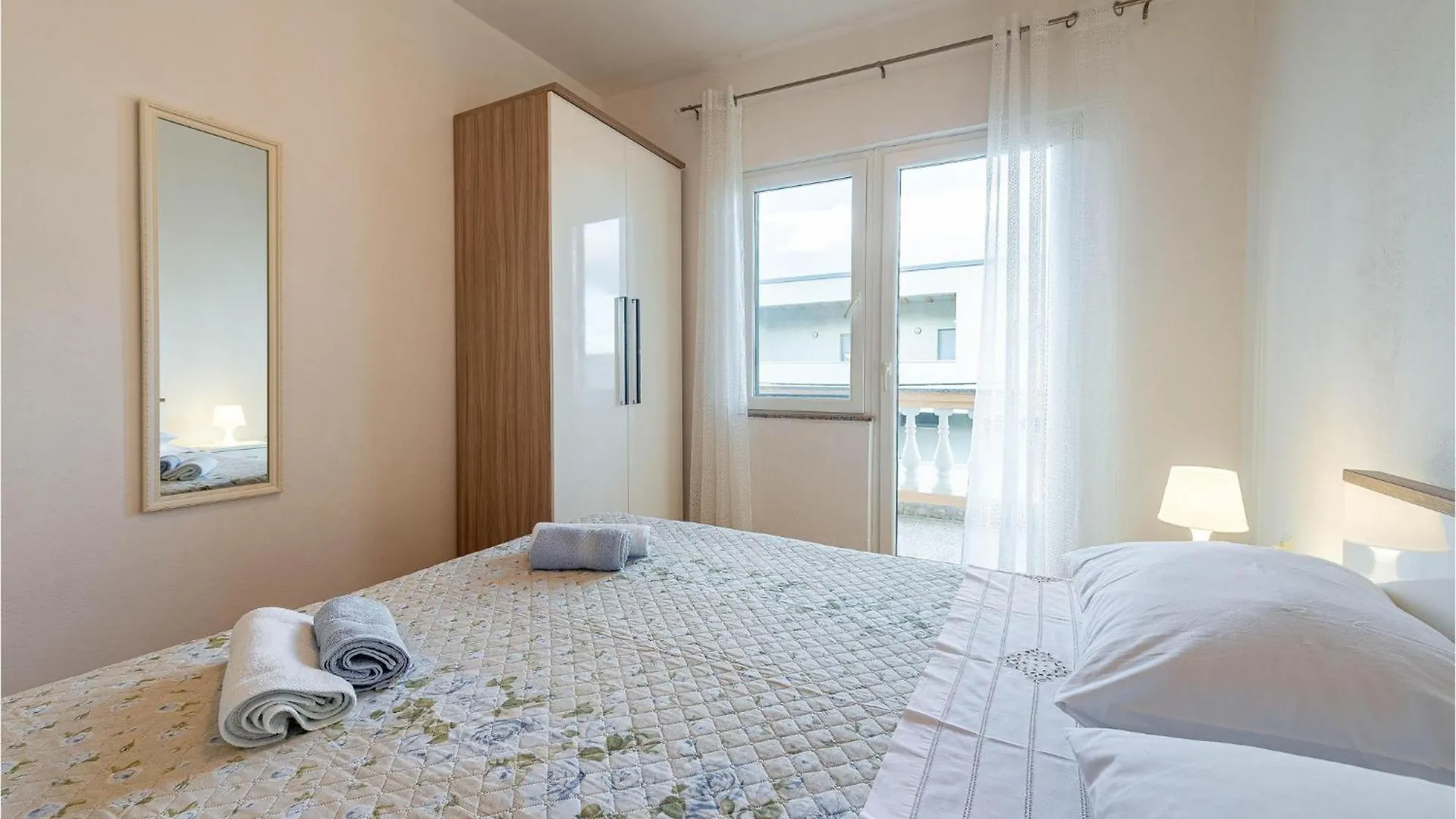 Awesome Apartment In Kozino With Kitchen